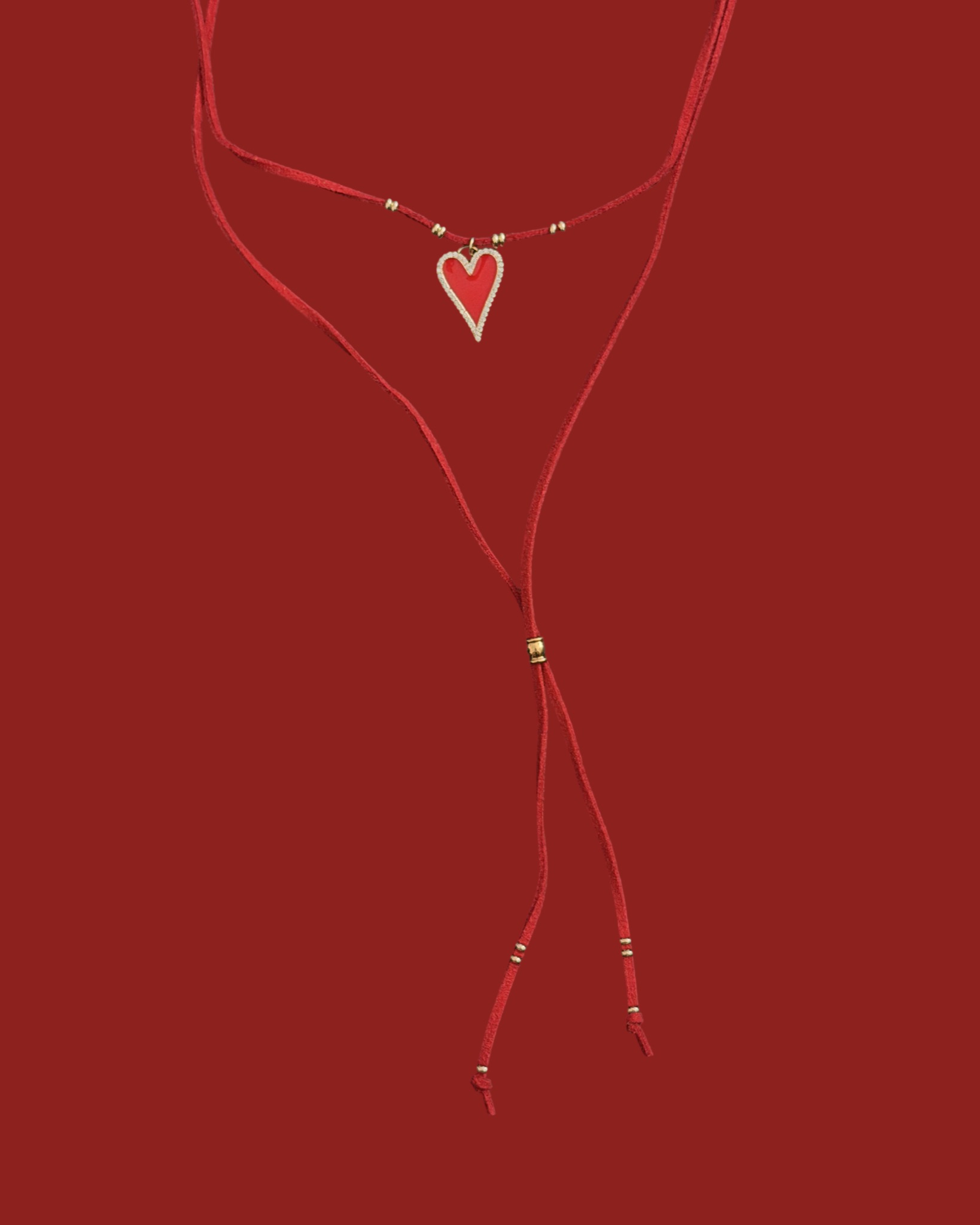 Foto della collana Cravattino cuore rosso brilli, modello cravattino
